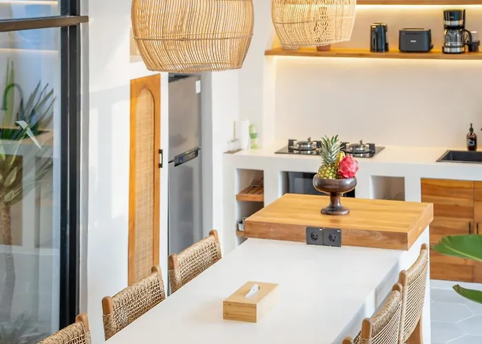 Benjita - Chic Mediterranean Retreat In Pererenan 别墅 *