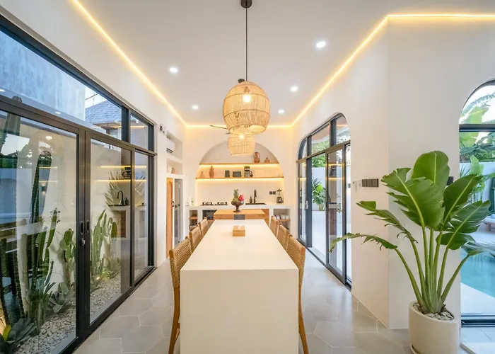 Benjita - Chic Mediterranean Retreat In Pererenan 坎古