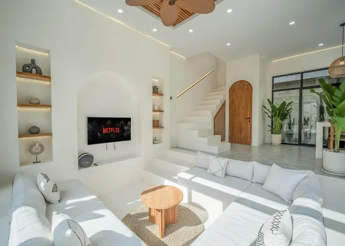 Benjita - Chic Mediterranean Retreat In Pererenan 别墅